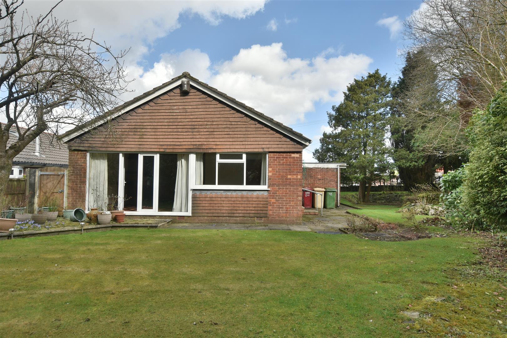 Smethurst Lane, Bolton BL3 3QJ Express Let & Sales